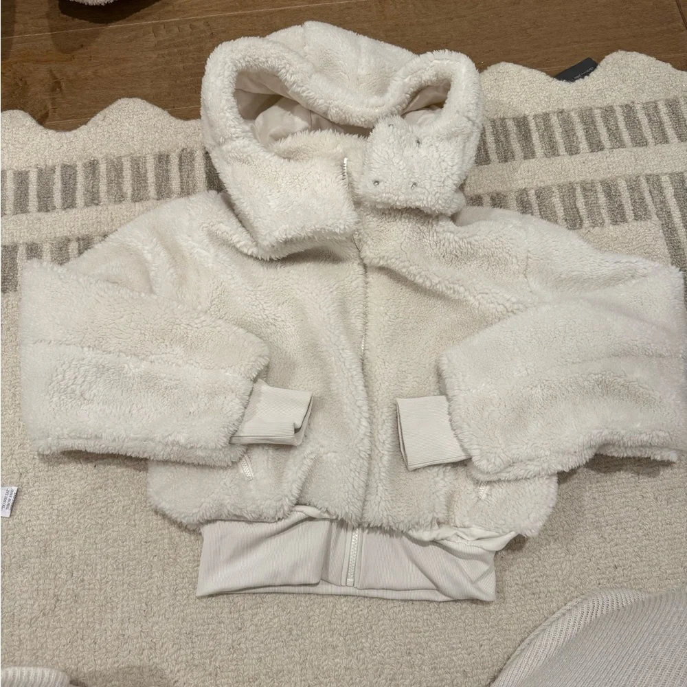 Alo Yoga Foxy Sherpa Jacket - Picture 4 of 5